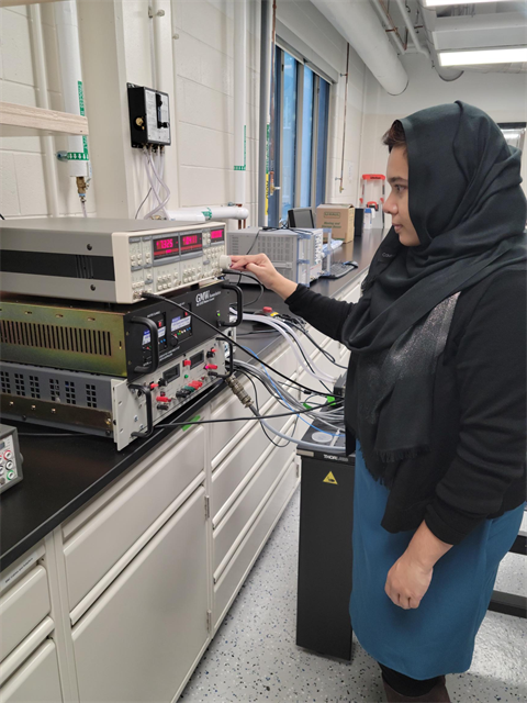Saima Siddique measures a sample to find its efficiency in converting a charge current into a spin current at Founder Professor in Engineering Axel Hoffmann&rsquo;s lab in the Superconductivity Center on Dec. 9. This is essential for the devices she designed for efficient in-memory computing.