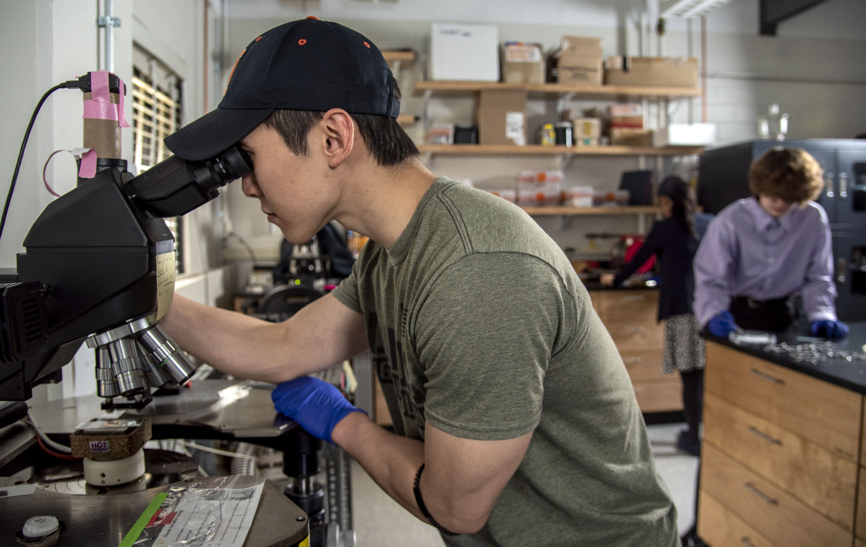 Justin Bae conducts research at the Materials Research Laboratory.&amp;amp;amp;amp;lt;br&amp;amp;amp;amp;gt;Photo by Heather Coit/Grainger Engineering