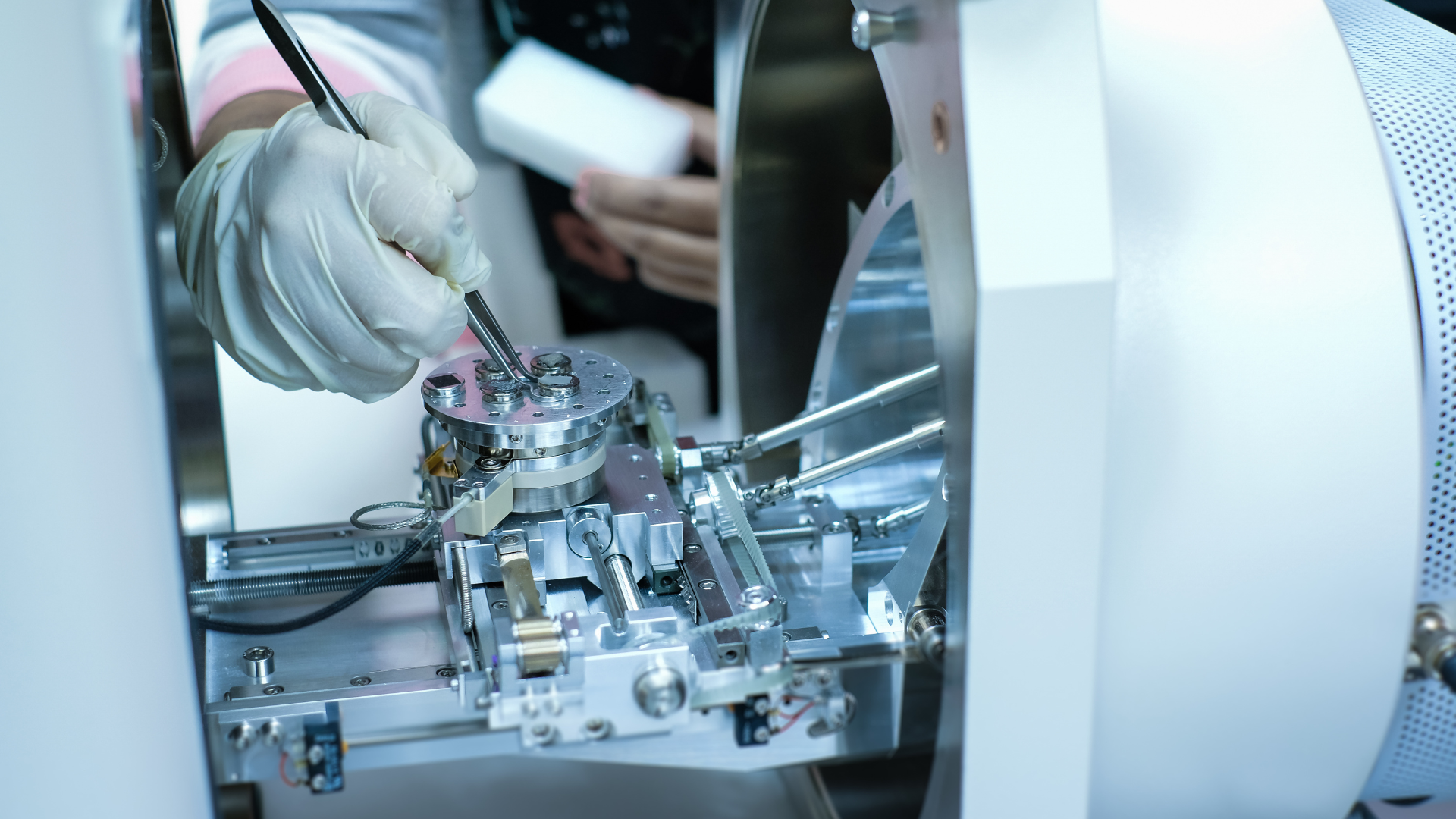 Preparation of nanomaterials for Scanning Electron Microscope, an instrument that produces sample images by scanning the surface with a focused beam of electrons.