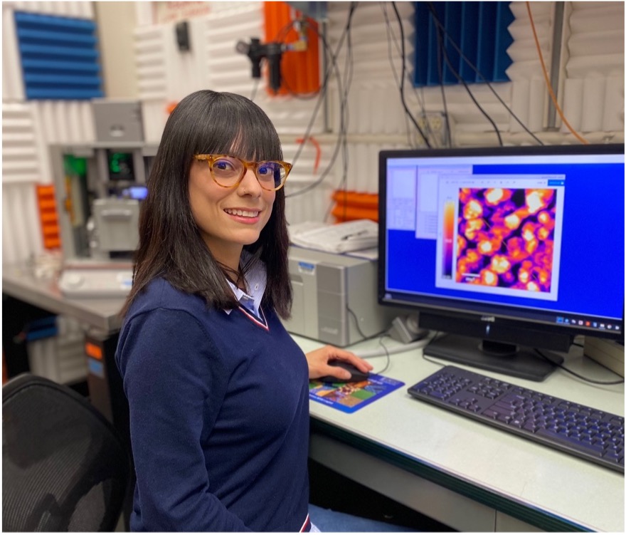MatSE grad student Marilyn Porras-Gomez processes Atomic Force Microscopy data at the Materials Research Laboratory in Urbana, Ill.
